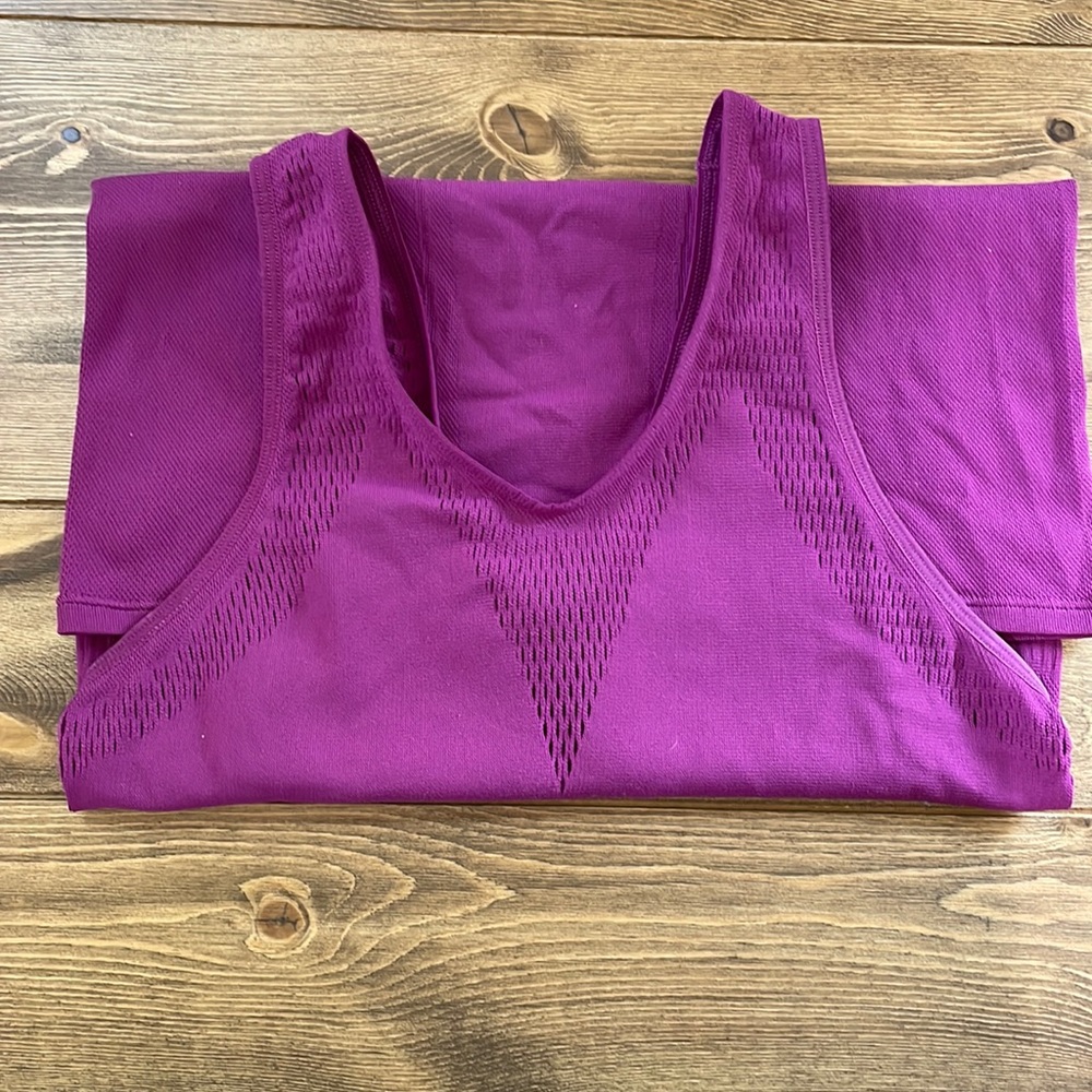 Lululemon Purple Tank w Mesh Detail Great Condition